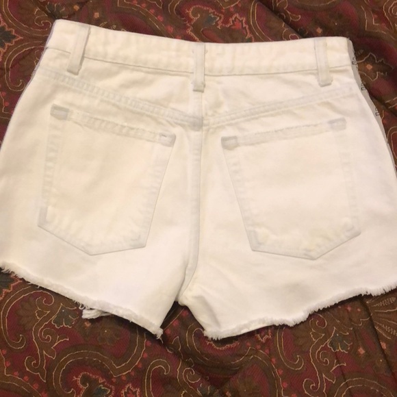 LF the brand white shorts - Picture 2 of 3